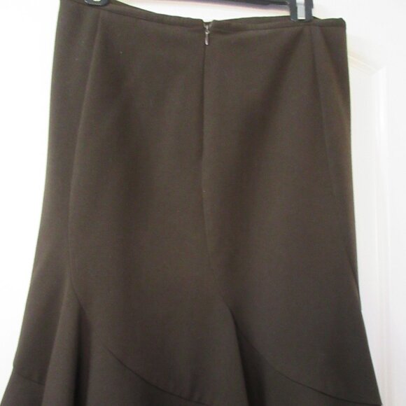 INSIGHT Chocolate Brown Asymmetrical Knit Flare Midi Skirt, size 6 . - Picture 7 of 8